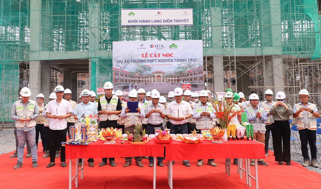VITECCONS | TOPPING-OUT CEREMONY OF THE NGUYEN TRUNG TRUC NATIONAL STANDARD HIGH SCHOOL PROJECT (IN LONG AN PROVINCE)