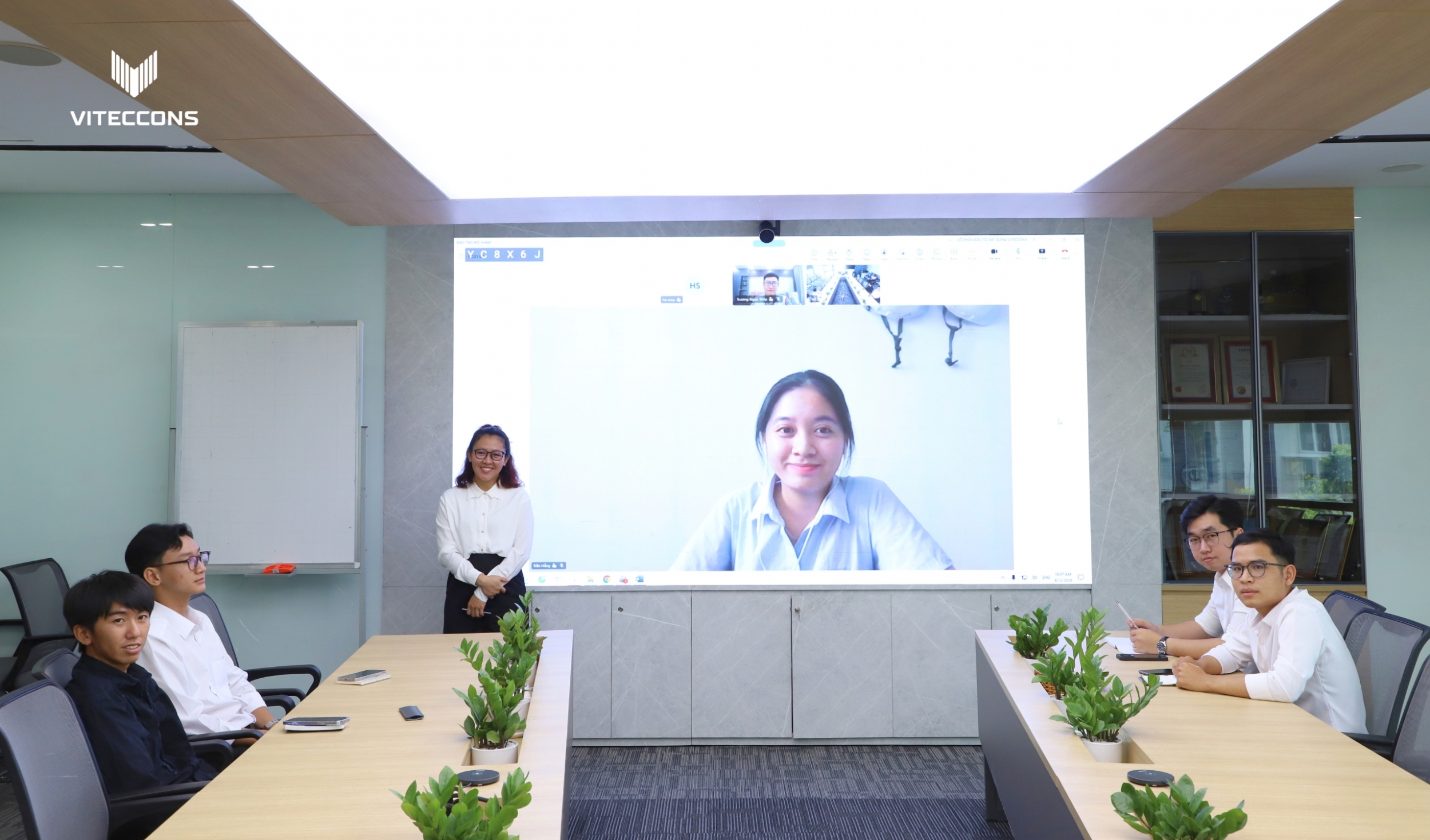 NHỮNG THANH DỌC TRONG LOGO VITECCONS KỂ CÂU CHUYỆN GÌ VỀ VĂN HÓA DOANH NGHIỆP?