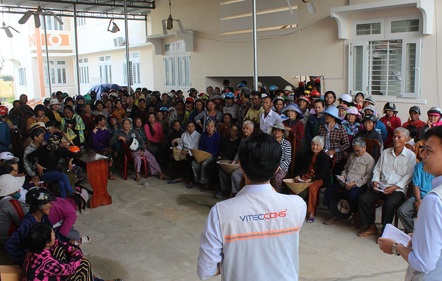 VITECCONS trực tiếp hỗ trợ người dân khắc phục sau bão tại tỉnh Khánh Hòa