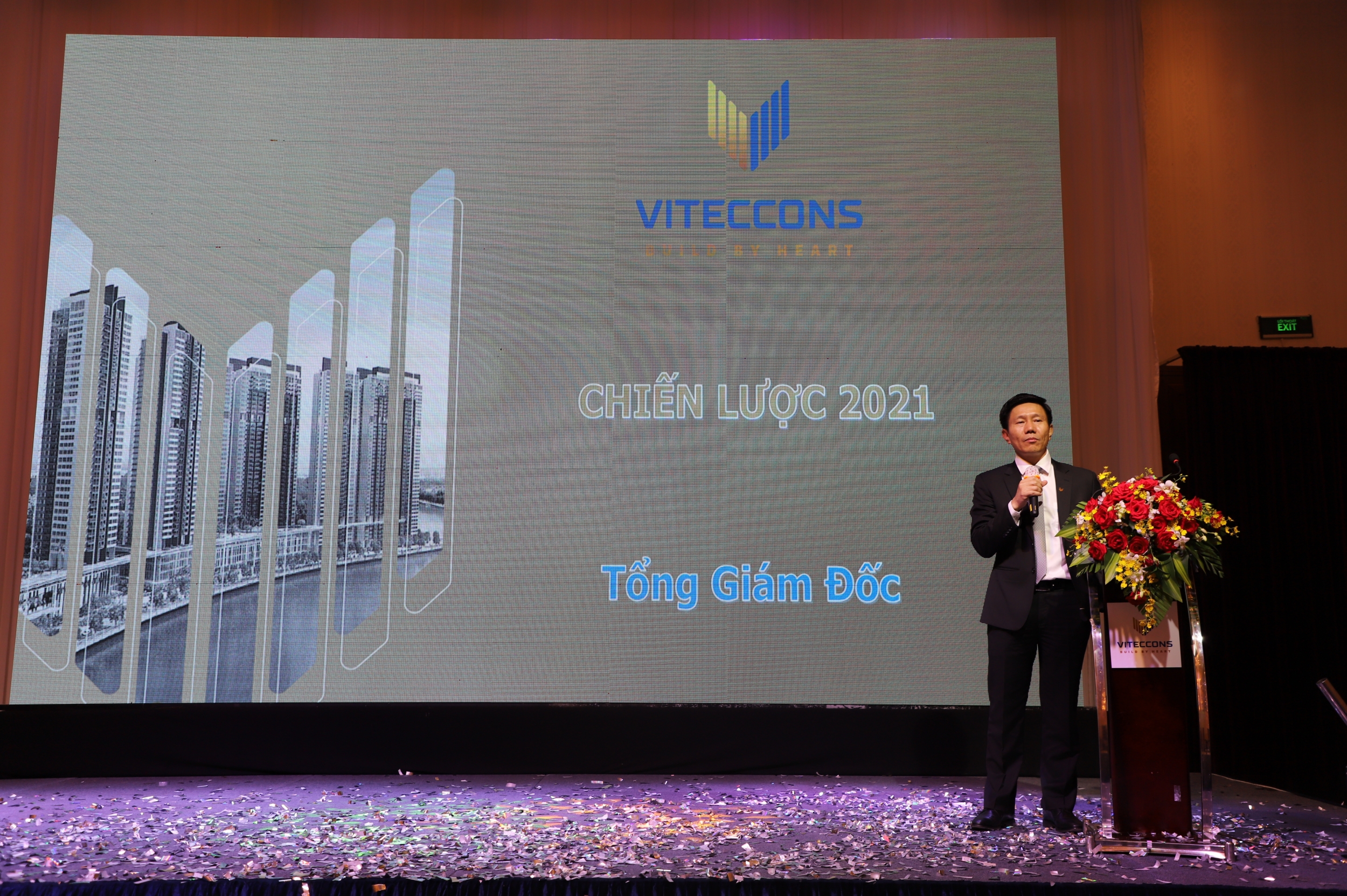 Ông Phan Huy Vĩnh - Tổng Giám đốc Viteccons trình bày định hướng, chiến lượt phát triển công ty 